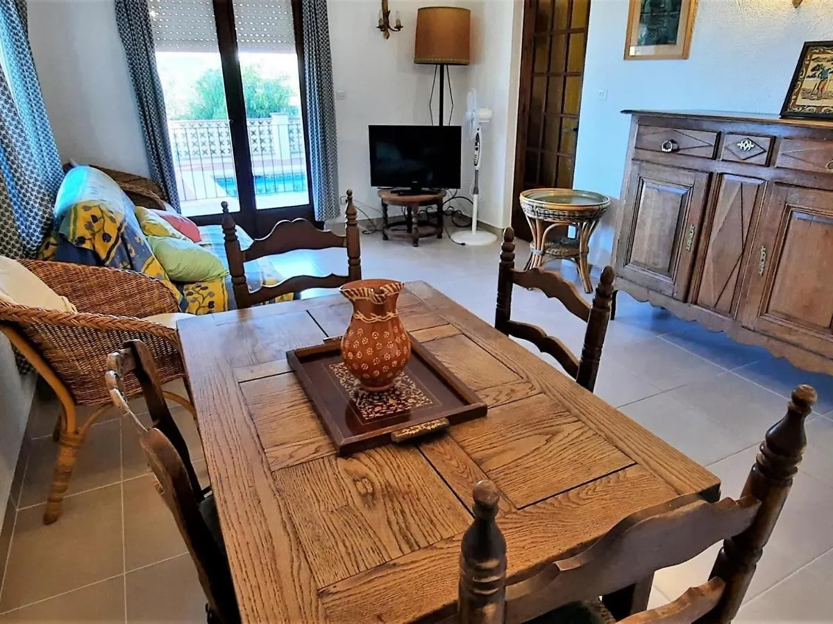 Apartamento Amplio En Cap Ras Con Piscina Y Terraza - 4 Hab, Admite Mascotas, Cerca De La Playa - Es-170-18 Llança