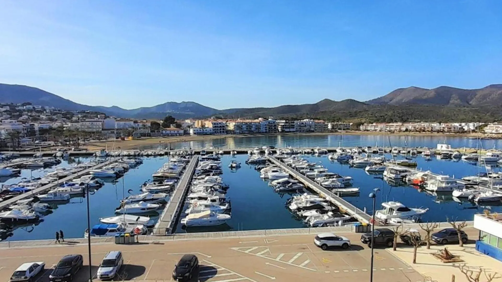 Apartament Apartamento Amplio En Cap Ras Con Piscina Y Terraza - 4 Hab, Admite Mascotas, Cerca De La Playa - Es-170-18 Llança